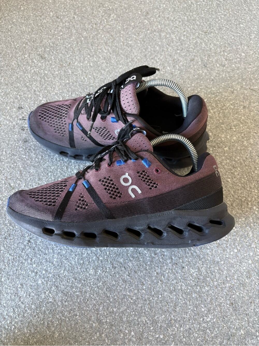 On Cloudsurfer road-running sneakers women’s 9.5